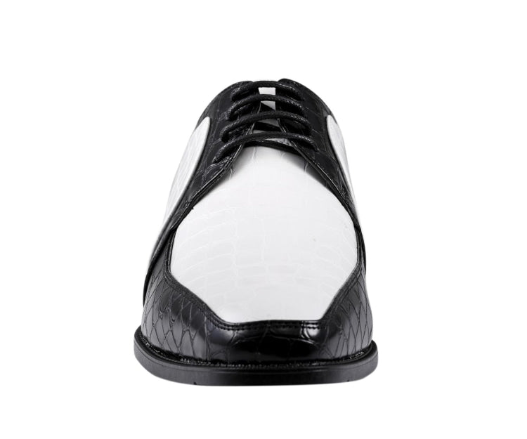
                      
                        Pierre Black & White Oxford
                      
                    