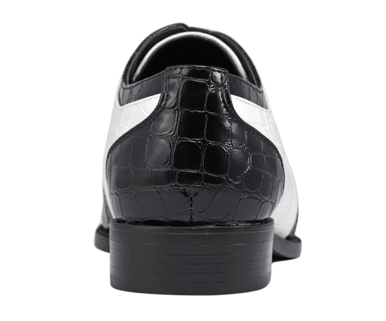 
                      
                        Pierre Black & White Oxford
                      
                    